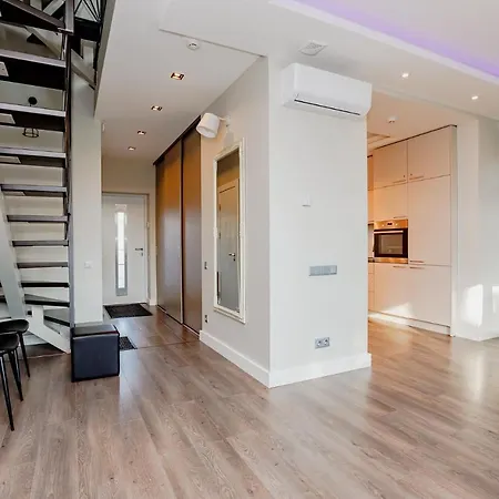 Amber Diamond - 3 Level Townhouse Jūrkalne